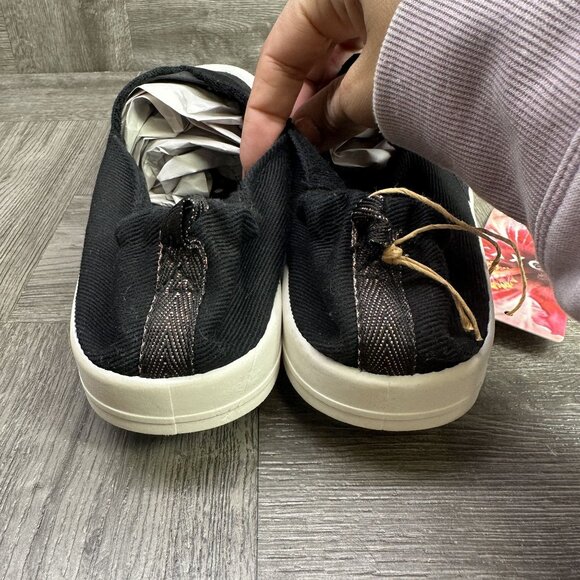 Roxy Women's size 9 Black Canvas Ruched Heel Slip On Shoes - Picture 6 of 8